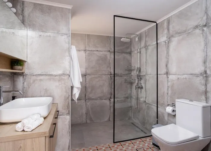 Nima 2, Modern-style In The Heart Of Rethimno! Appartement *