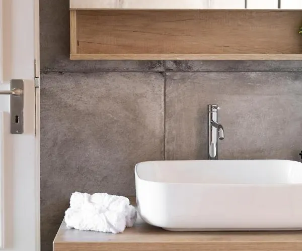 Nima 2, Modern-style In The Heart Of Rethimno! * Réthymnon