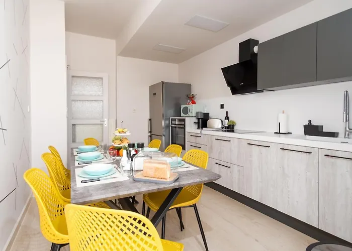 Nima 2, Modern-style In The Heart Of Rethimno! Appartement