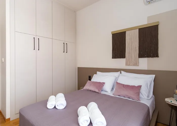 Nima 2, Modern-style In The Heart Of Rethimno!