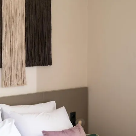 Nima 2, Modern-style In The Heart Of Rethimno! * レティムノ