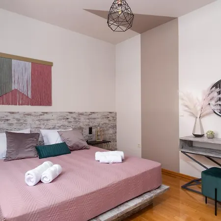 Nima 2, Modern-style In The Heart Of Rethimno! Daire *